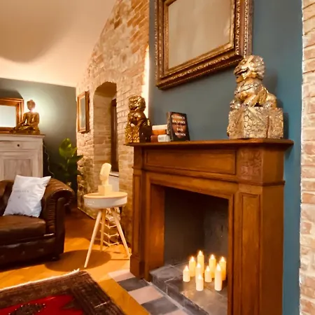 Vermaaten Boutique Amber Apartment